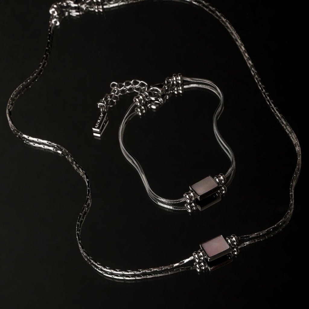Lune Necklace